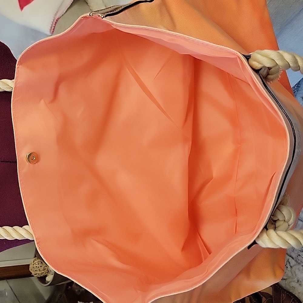 Peach Victoria's Secret Tote Bag - Picture 3 of 3